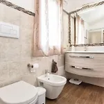 Villa Grande Con Piscina Per 10 Persone A 500m Dalla *