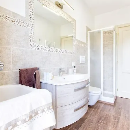 Grande Con Piscina Per 10 Persone A 500m Dalla Villa Valledoria (Sardinia)
