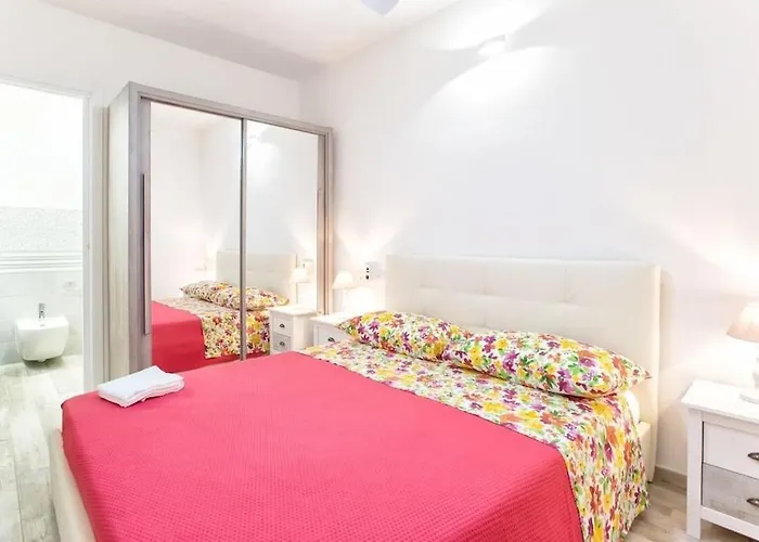 Villa Grande Con Piscina Per 10 Persone A 500m Dalla