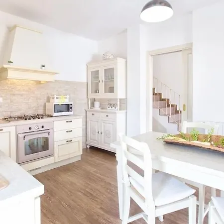 Grande Con Piscina Per 10 Persone A 500m Dalla *