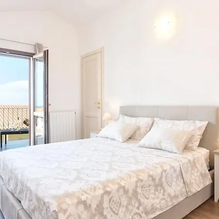 Villa Grande Con Piscina Per 10 Persone A 500m Dalla Valledoria (Sardinia)