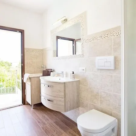 Grande Con Piscina Per 10 Persone A 500m Dalla Villa *