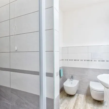 Grande Con Piscina Per 10 Persone A 500m Dalla Villa *