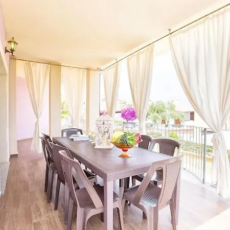 Villa Grande Con Piscina Per 10 Persone A 500m Dalla