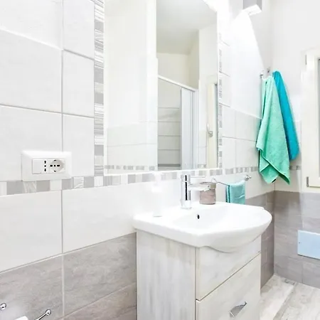 Grande Con Piscina Per 10 Persone A 500m Dalla Villa *