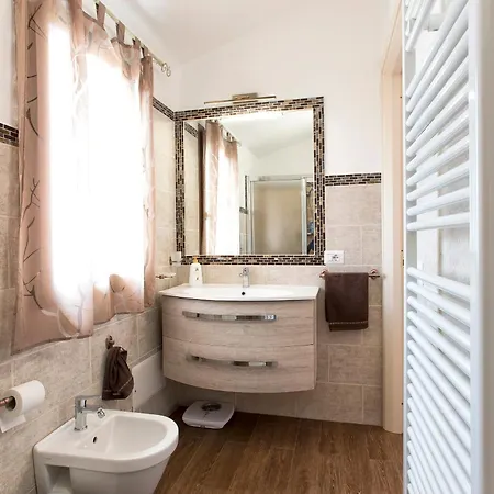 Grande Con Piscina Per 10 Persone A 500m Dalla Villa