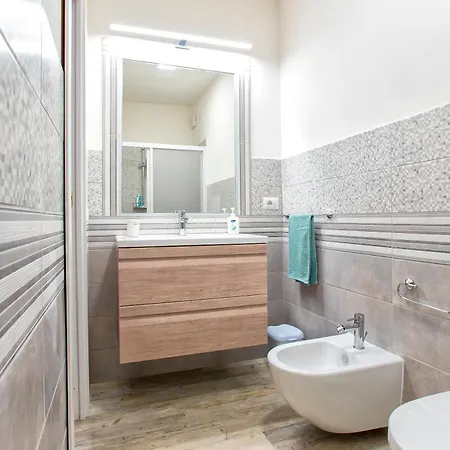 Villa Grande Con Piscina Per 10 Persone A 500m Dalla