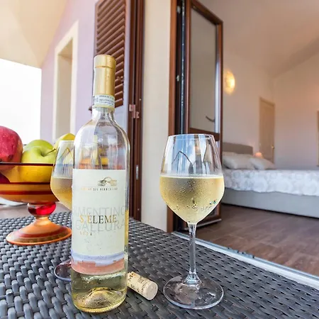 Grande Con Piscina Per 10 Persone A 500m Dalla Villa *