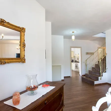 Grande Con Piscina Per 10 Persone A 500m Dalla *