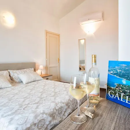 Villa Grande Con Piscina Per 10 Persone A 500m Dalla