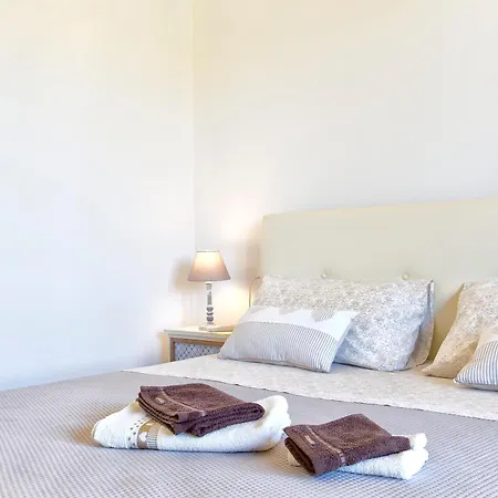 Grande Con Piscina Per 10 Persone A 500m Dalla *