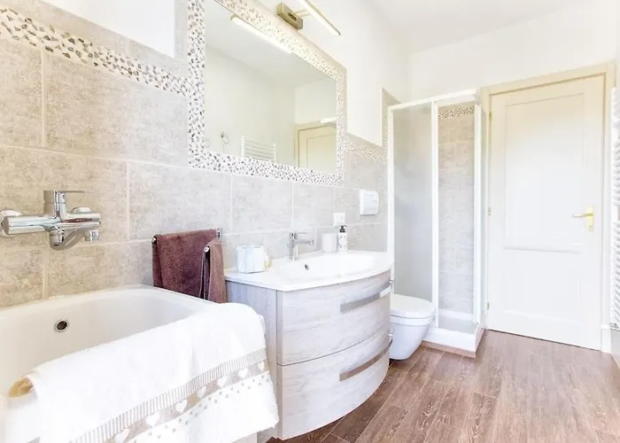 Grande Con Piscina Per 10 Persone A 500m Dalla Вилла Валледория