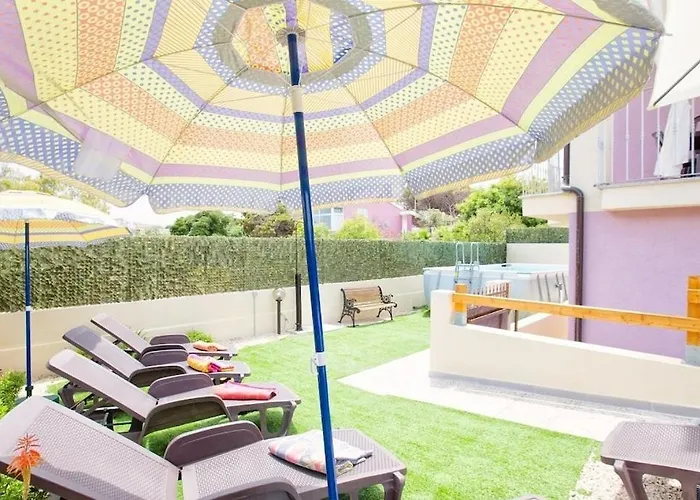 Grande Con Piscina Per 10 Persone A 500m Dalla *