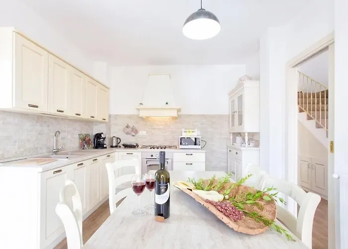 Вилла Grande Con Piscina Per 10 Persone A 500m Dalla Валледория