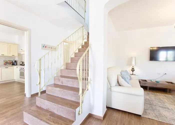 Вилла Grande Con Piscina Per 10 Persone A 500m Dalla *