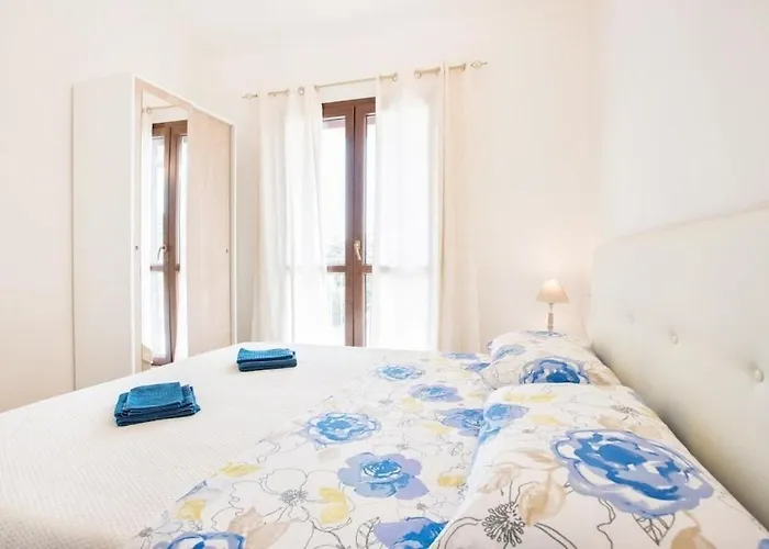 Grande Con Piscina Per 10 Persone A 500m Dalla *