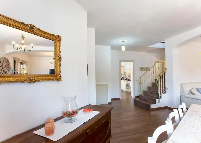 Grande Con Piscina Per 10 Persone A 500m Dalla *