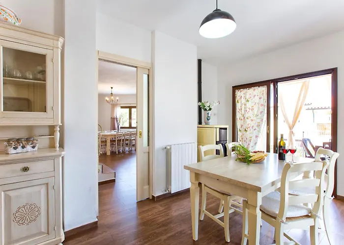 Grande Con Piscina Per 10 Persone A 500m Dalla