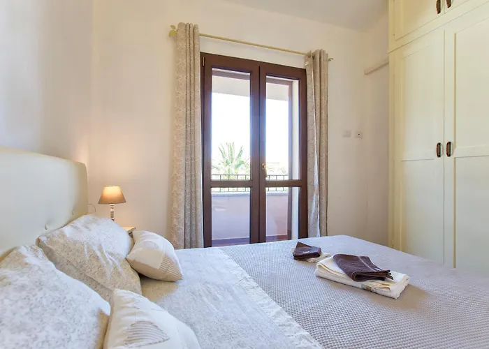 Villa Grande Con Piscina Per 10 Persone A 500m Dalla Valledoria (Sardinia)