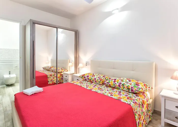 Grande Con Piscina Per 10 Persone A 500m Dalla