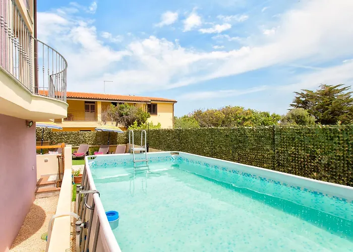 Grande Con Piscina Per 10 Persone A 500m Dalla